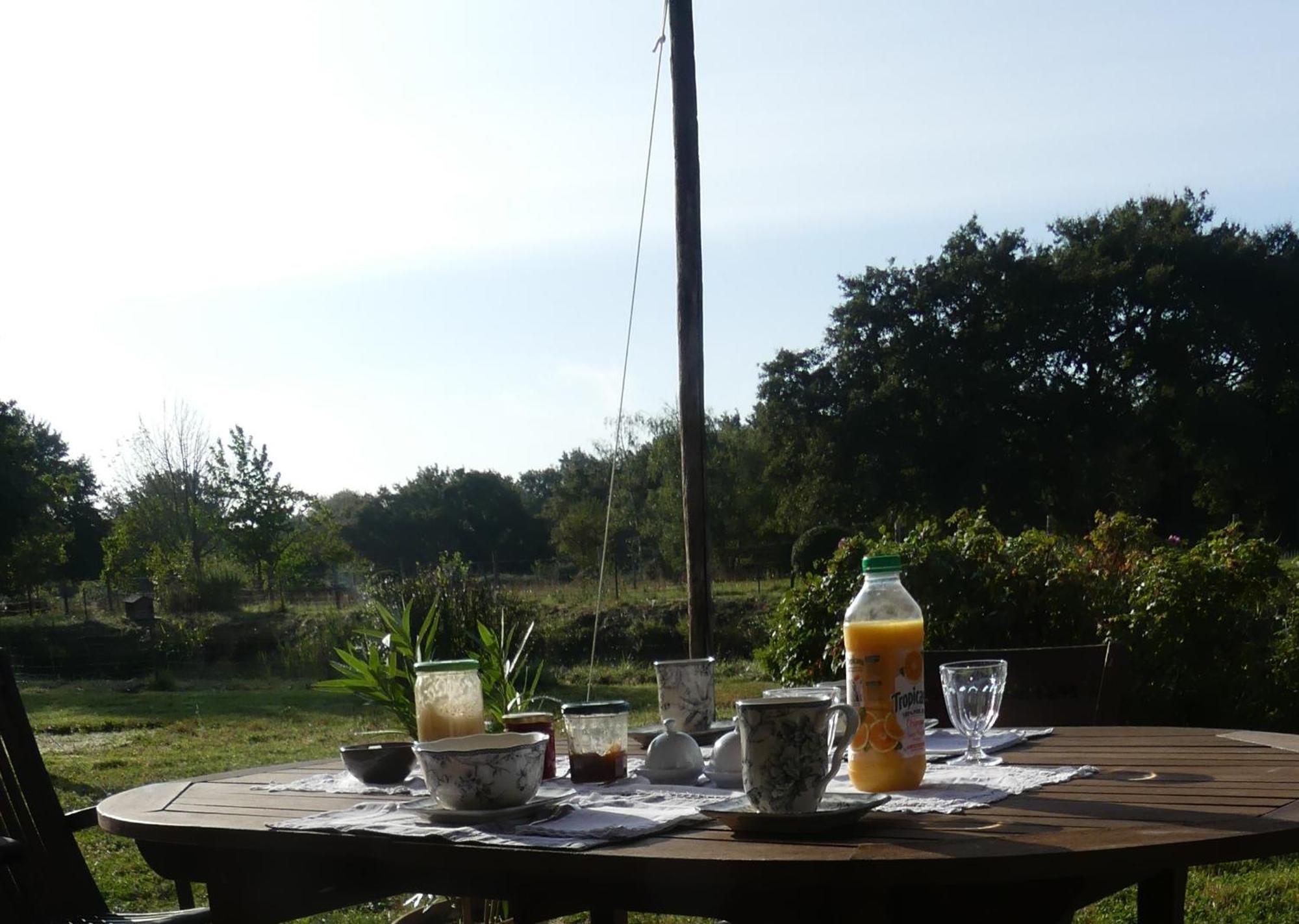 Bed and Breakfast La Petite Lande Ménil Exterior foto